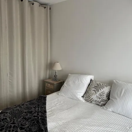 Chambre Cosy Dans T3 Cannes Exterior photo